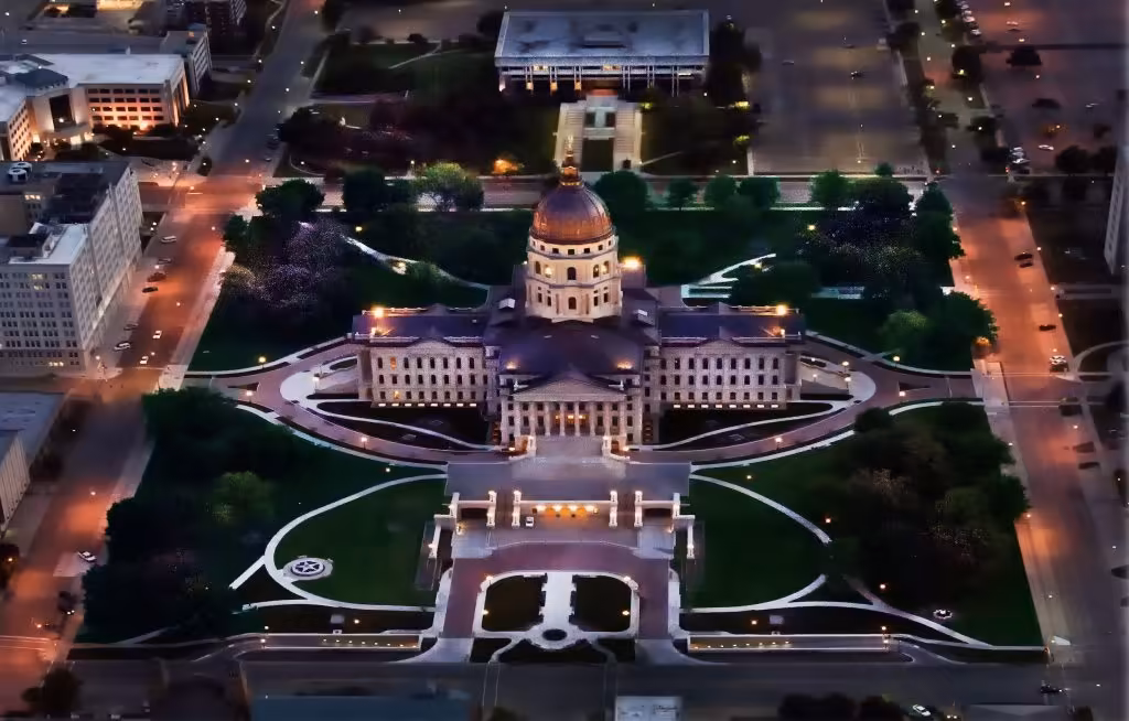 Downtown Topeka at sunset – moving to Topeka visual